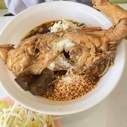 ชามใหญ่ไก่เต็มเตี๋ยวโครงไก่