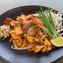 ผัดไทยนัวส์ หนองญาติ