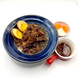 หมูสามชั้นตุ๋นมาม่าวอก