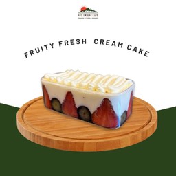 Fruity Fresh Cream Cake