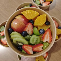 ผลไม้รวมปอกพร้อมทาน