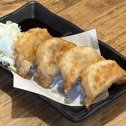 M8 เกี๊ยวซ่า 4ชิ้น / ကီယိုးဆား4ခု