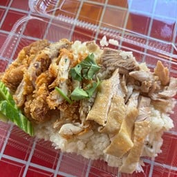 ข้าวมันไก่ต้มไก่ทอด