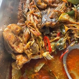 อิ่มทะลักแพรกษา