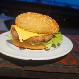 เบอร์เกอร์เนื้อ ชีส