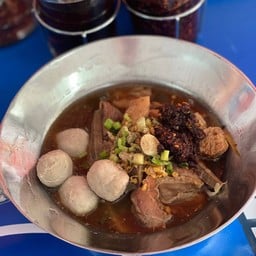 เกาเหลาเนื้อรวม (ใส่เครื่องใน)