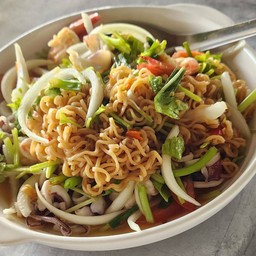 ยำมาม่าทะเล