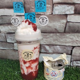 นมมีปั่นสตอเบอรี่