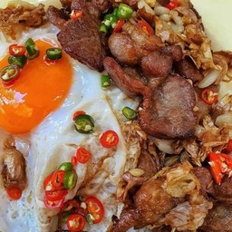 หมูทอดกระเทียมพริกสด