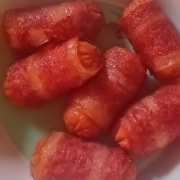 เบค่อนพันไส้กรอก