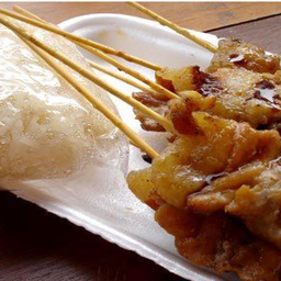 หมูปิ้งชุดเล็ก หมูปิ้ง6ไม้+ข้าวเหนียว 1ห่อ