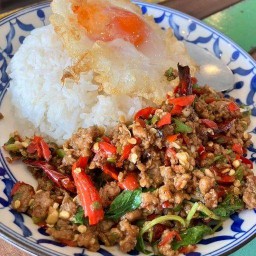 จานอร่อย ซอยเทียนทะเล 7