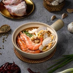 กุ้งแซ่บ ปั๊มปตท.ศรีนครินทร์-ร่มเกล้า(ฝั่งขาเข้า)