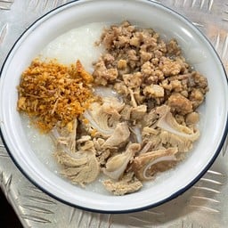 โจ๊กหมูกระดูกอ่อน