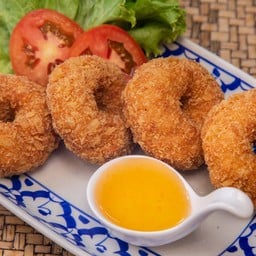 ทอดมันกุ้ง 4 ชิ้น