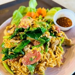 ผัดมาม่า