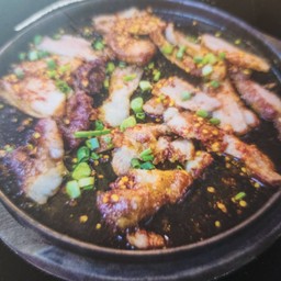 คอหมูอย่างกะทะร้อน