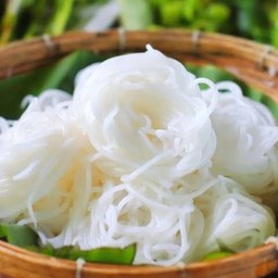 ขนมเส้นเปล่า