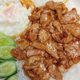 หมูผัดกระเทียมพริกไทย