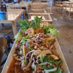 ยำเห็ดรวมหมูสับ