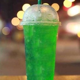 เขียวโซดาเย็นเล็ก