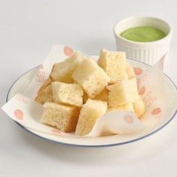 F13 ขนมปังฮอกไกโด + สังขยา