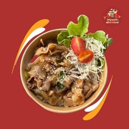 ข้าวหน้าหมูและไก่ ครัวบ้านทนาย