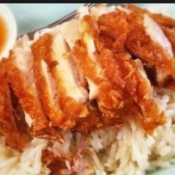 ข้าวมันไก่ทอด