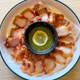หมูกรอบดาวกระจาย