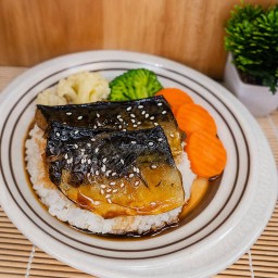 ข้าวซาบะย่างเทอริยากิฉ่ำซอส