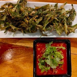 ครัวกับแกล้มร้านหวานเจี๊ยบ