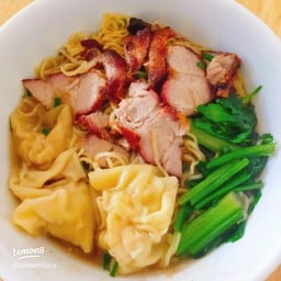 ร้านบะหมี่เกี๊ยว เฮียตั้ม นครไทย