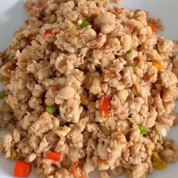 ข้าวหน้าไก่สับผัดกะปิพริกขี้หนูสวน