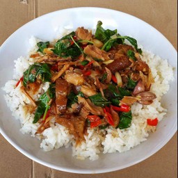 ข้าวกะเพราขาหมู