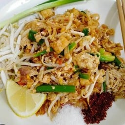 ผัดไทยหมู