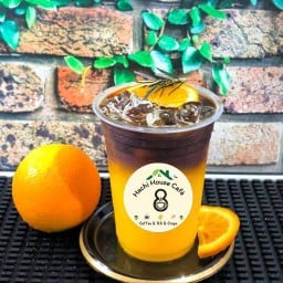 Hachi House Café สาธุประดิษฐ์