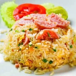 ข้าวผัดแหนม