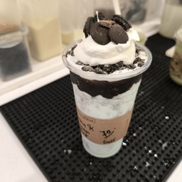 Cookie&Cream Mint frappe