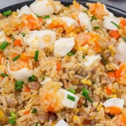 ข้าวผัดไข่เค็ม