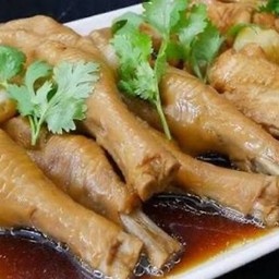 ตีนไก่ตุ๋น
