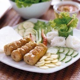 แหนมเนืองชุดใหญ่ หั่นเครื่องเคียง