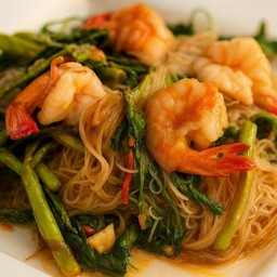 ผัดหมี่กระเฉดกกุ้ง