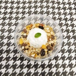 กรีกโยเกิร์ตออริจินอล 1 Scoop [S]+มูสลี่ผสมผลไม้+น้ำผึ้ง