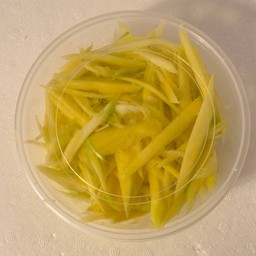 มะม่วงเปรี้ยวซอยยิกๆ