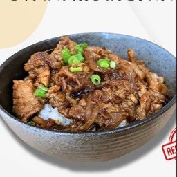 ข้าวหมูผัดขิงสไตล์ญี่ปุ่น