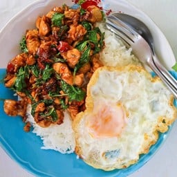 ข้าวกะเพราไก่+ไข่ดาว