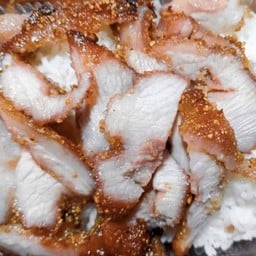 ข้าวหน้าคอหมูย่างสุดคุ้ม