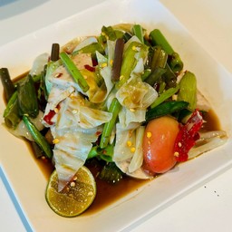 ตำผักลวกหมูยอ