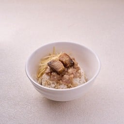 ข้าวนึ่งหน้าหมูปลาเค็ม