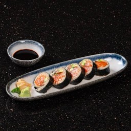 LMW5. Salmon Maki แซลมอนมากิ